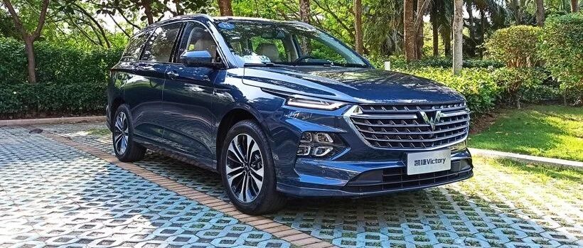 你会花10万买一台五菱吗？