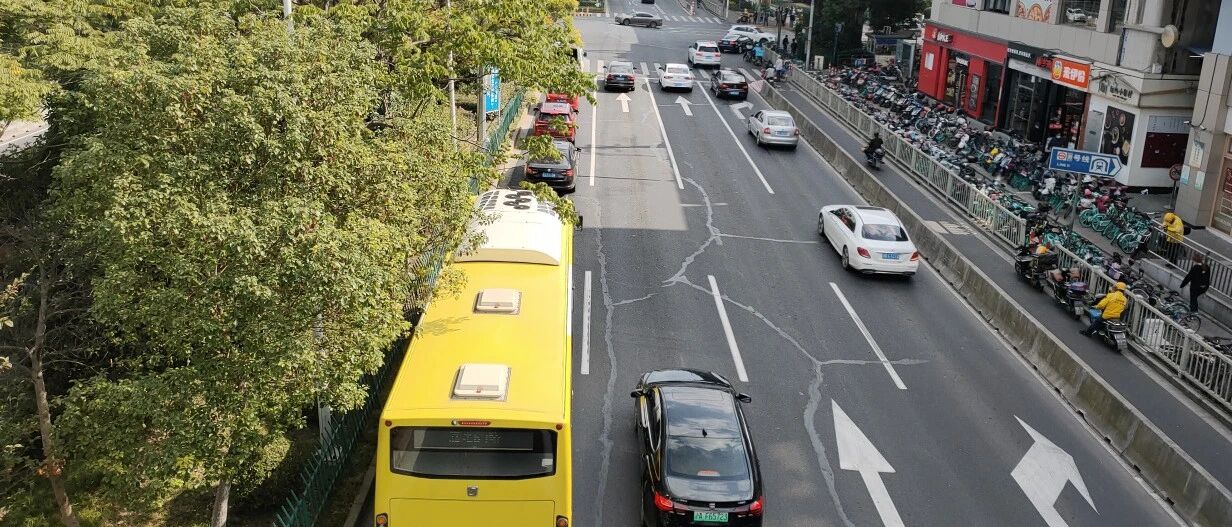 2021车市猜想 | 颠覆汽车行业的会是：苹果？特斯拉？还是其他？