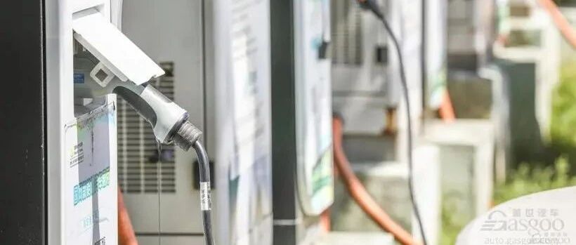 充电1小时排队4小时，十一长假掀开了电动车的底裤？