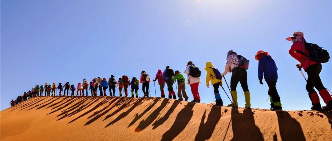 野奢沙漠露营| 穿越腾格里，用足迹去体验理想生活
