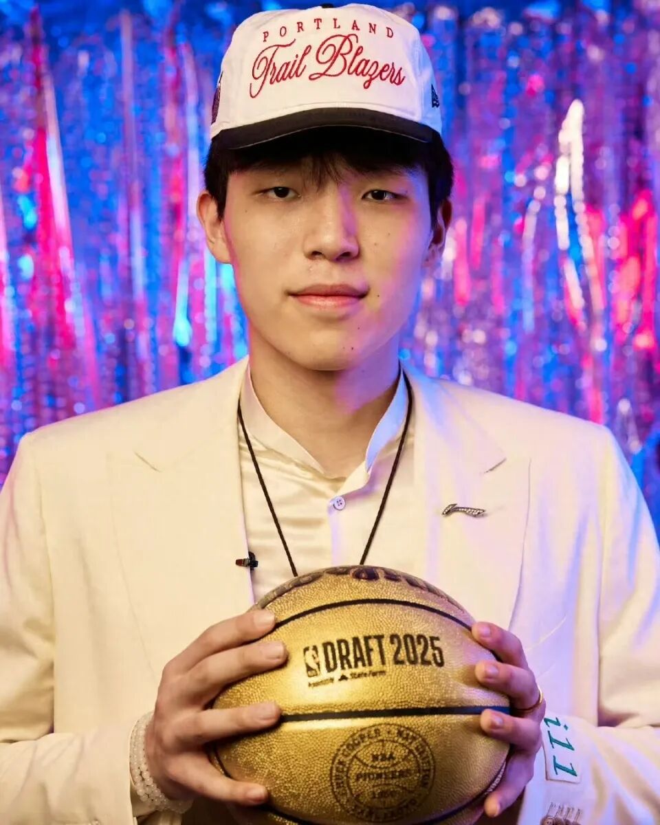 杨瀚森首轮16顺位加盟开拓者，霍华德豪掷十万美金喊话助其称霸NBA