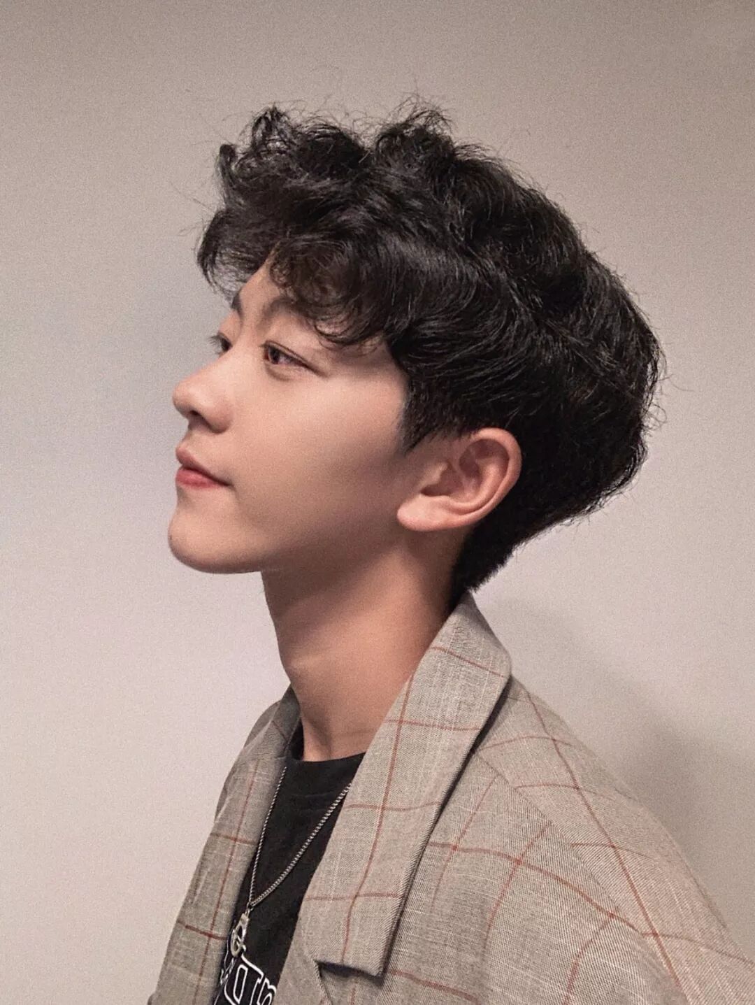 纹理烫最好看的时候_男生自然卷烫纹理还是定位_男士定位烫和纹理烫