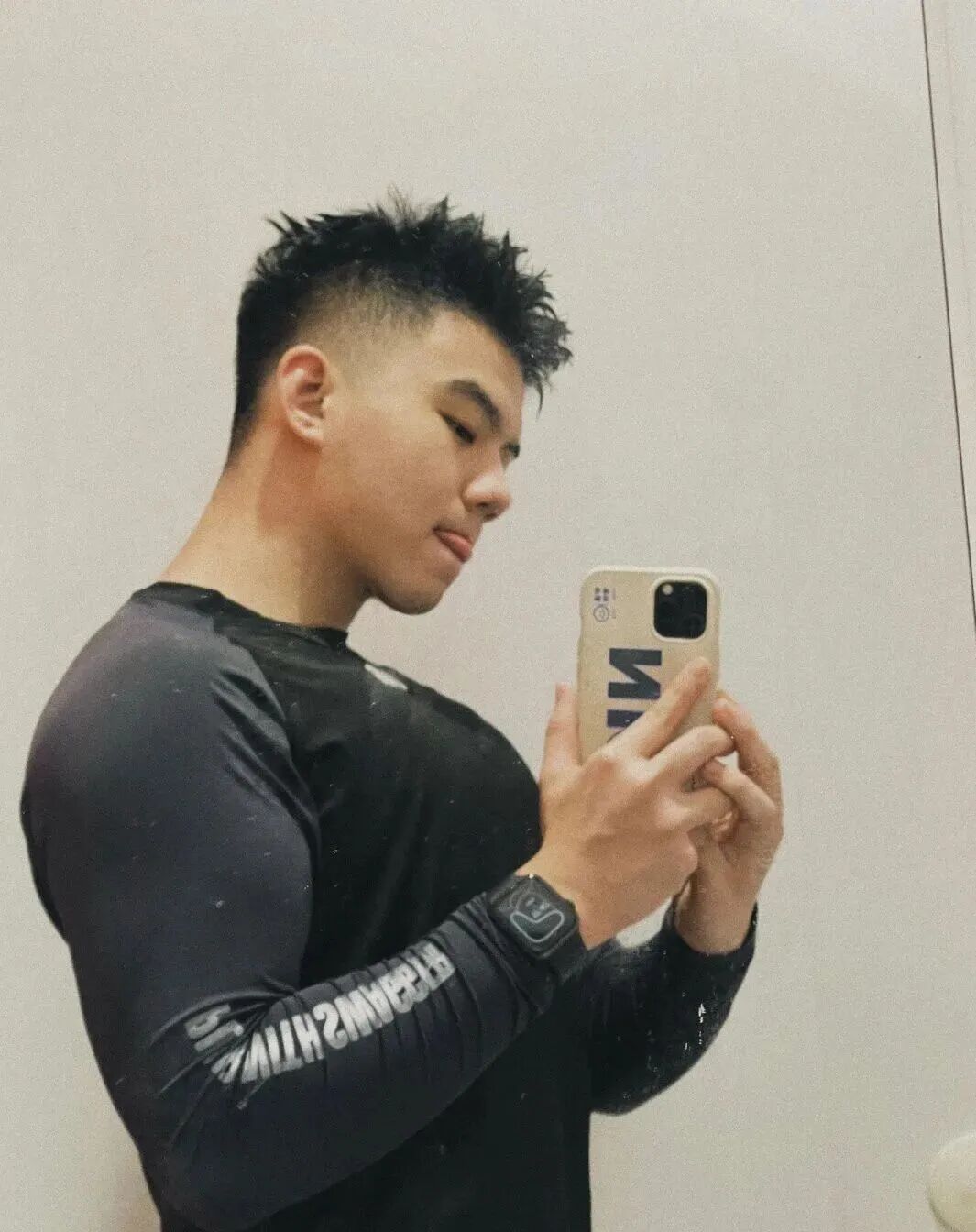 图片[4]-湖南肉壮型肌肉男，气质优零-小蓝短视频