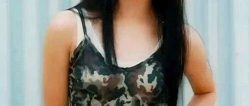 杨采妮骨瘦如柴