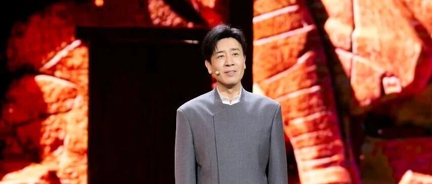 于和伟瘦了十五斤,站在于都河边,一个孩子问他:我们以后还会长征吗?