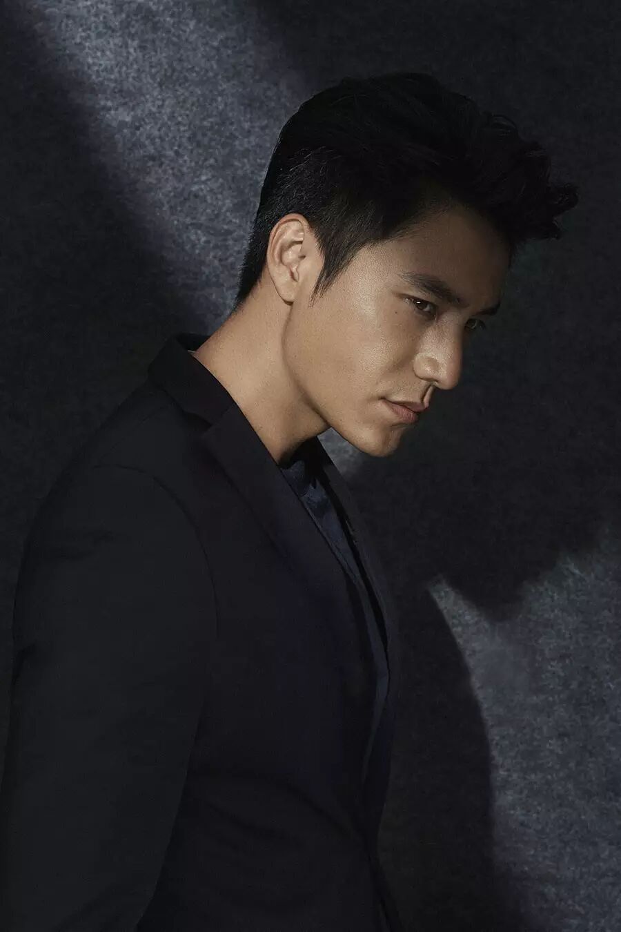 光圈:f/1.8,速度:1/250s,焦距:50mm,iso:500 △陈坤