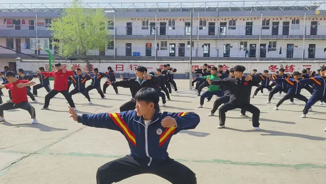 健康校园登封市中岳少林文武学校开展卫生健康科普知识讲座