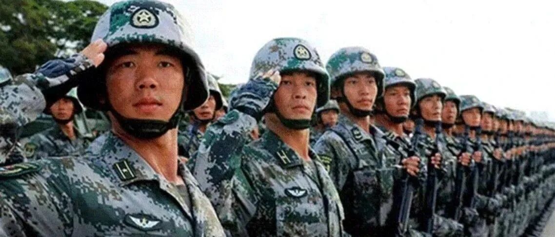 八一，致敬中国军人！