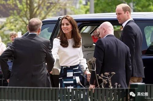 狂退£700万婚礼礼物，梅根带货能力太强也是罪？王室规矩真多…（组图） - 26