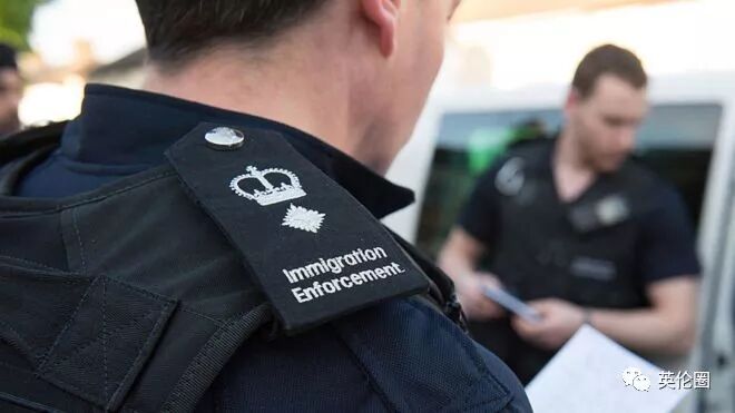 英国移民局突袭华人黑工，她躺在执法车前......（视频/组图） - 23
