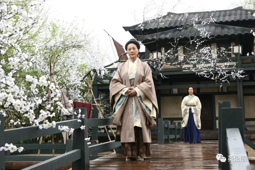 外国也有极品婆婆：半夜不穿衣服，让孙子喊自己妈，给已婚儿子介绍女护士...（组图） - 1