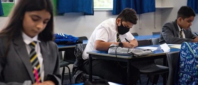 "经历了武汉封城的风雨，我还是希望能来英国看看" | 留学新生的中秋故事