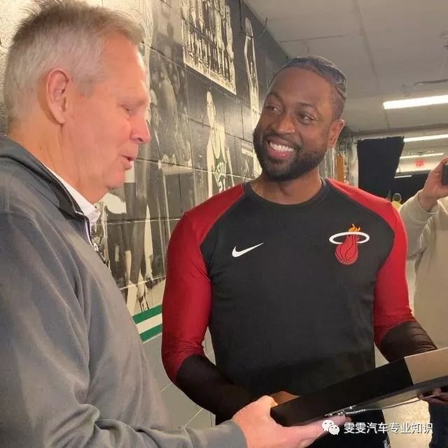 nba的木地板|凯尔特人送了韦德一块地板,这是NBA最高贵的礼物