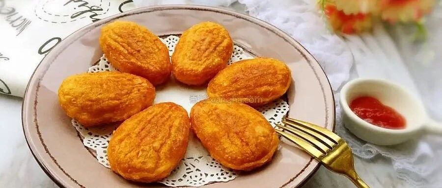 平底锅就能做，香甜软糯的南瓜坚果馅饼，好吃到流泪