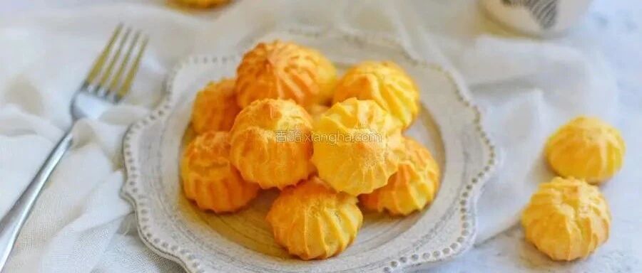 个个空心酥脆又香滑，一口一个，保你一次成功的小泡芙