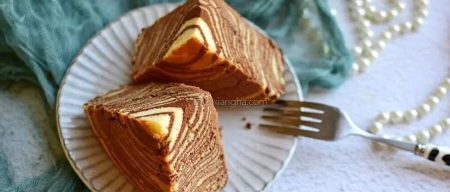 感受松软斑马纹蛋糕的“弹弹弹”，口感简直让人惊艳，错过可惜了