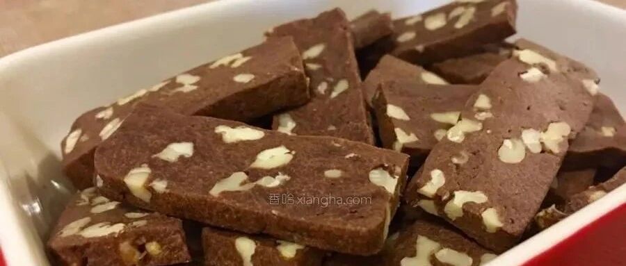 用可可粉加点坚果碎，给孩子做道小零食，酥脆可口营养好吃