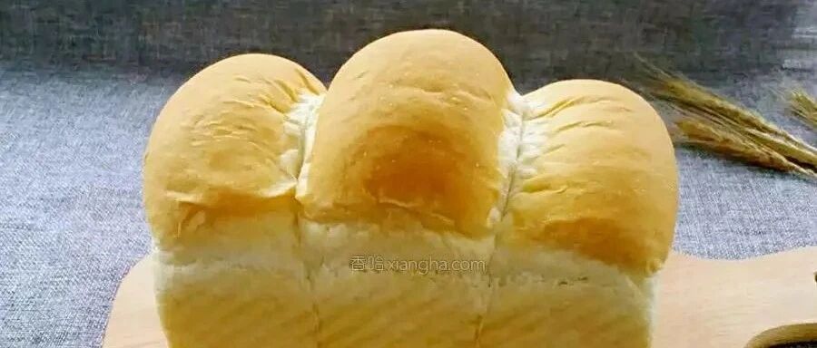 学会这款万能百搭的白吐司，可以做多种早餐，烘焙小白也能成功