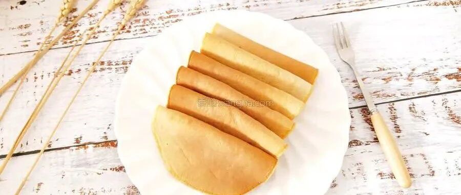 1碗面粉2个鸡蛋，不放一滴油，随手一煎又香又松软