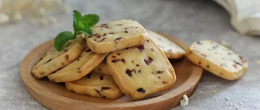 没有比它更简单的饼干了，不用打发不用模具，酸甜香酥特别好吃