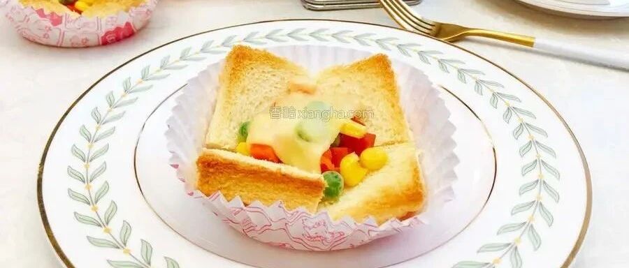 10分钟懒人披萨，软糯拉丝又香酥脆，不用揉面好吃到犯规！