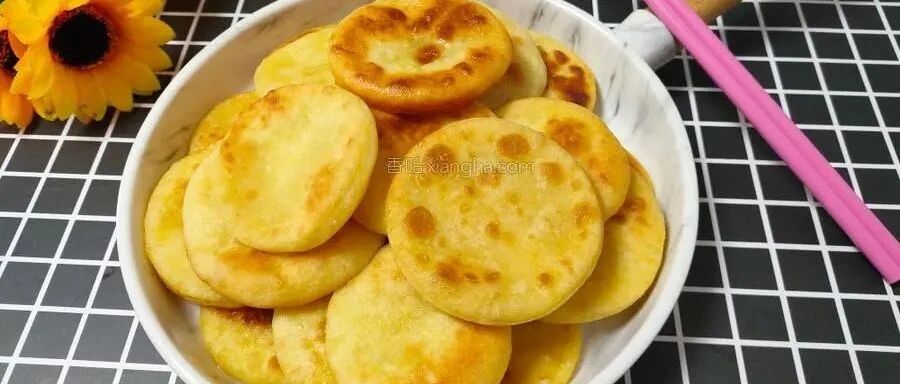 比面包都受欢迎的山药饼，又香又软乎，当主食当零食都好吃