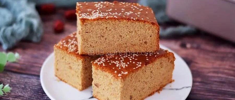 养颜补气的红糖红枣糕，绵软柔润，枣香四溢，春季待客添喜气！