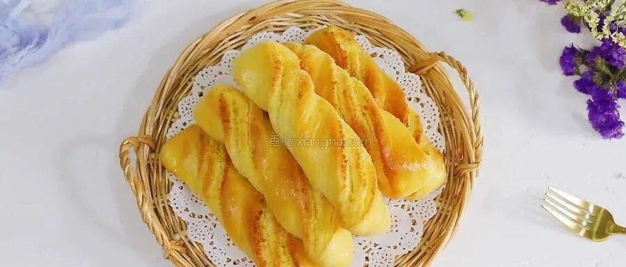 柔软到怀疑人生！一次成功的椰蓉奶棒面包，学会了不用去面包店买了