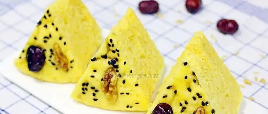 入秋后红薯用来做发糕，松软香甜不塌陷不黏牙，比蛋糕好吃