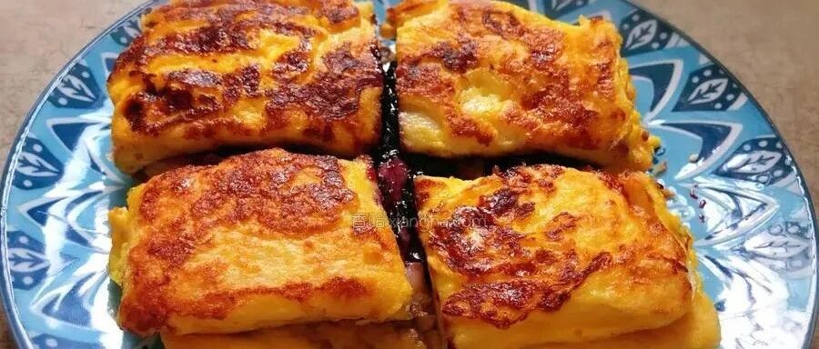 自制厚蛋吐司，松软咸香可拉丝，手把手教你一次成功