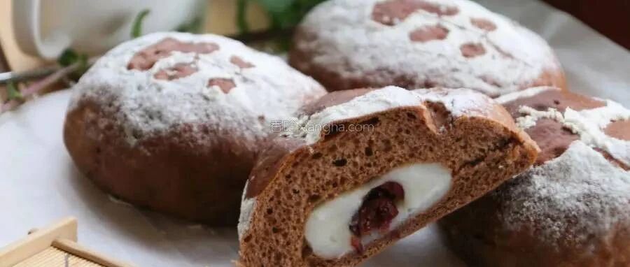 做可可麻薯软欧一点也不麻烦，免手揉又软又糯，好吃到停不下嘴