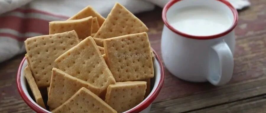 可硬可软的咸味小饼，磨牙当主食都是相当不错，简单好做