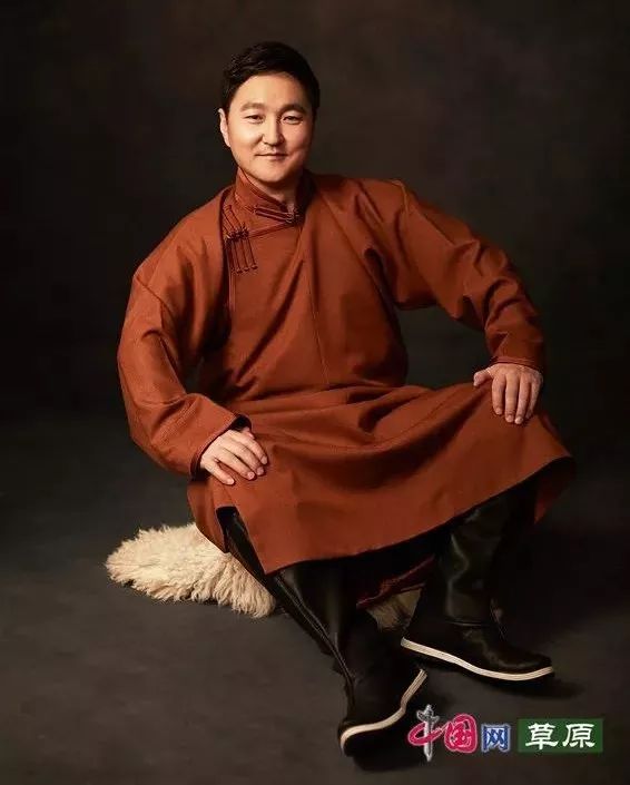 内蒙古歌手呼斯楞图片