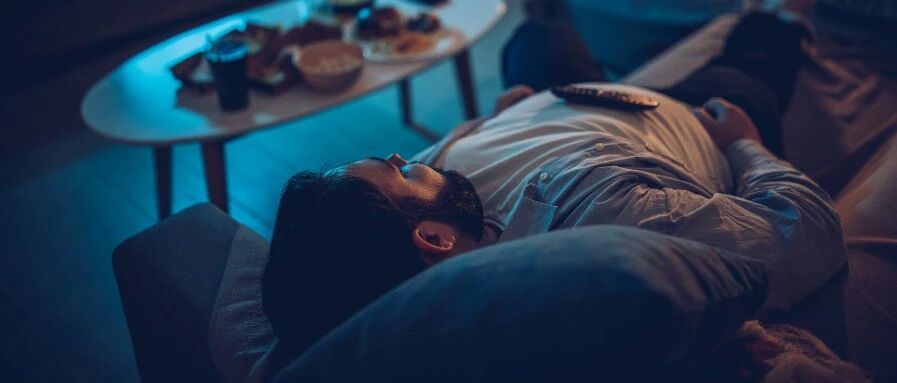 姿势不对，起来重睡