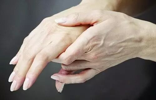 身体感到“麻”是怎么了？