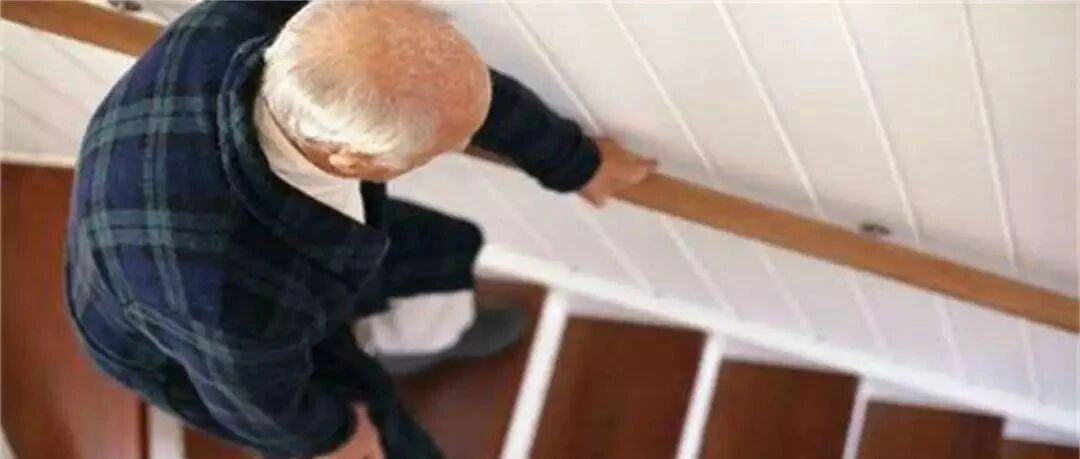 爬楼梯或爬山会伤膝盖?