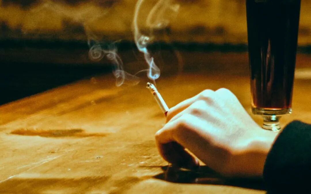 连烟都能戒掉的男人,那心该有多狠!