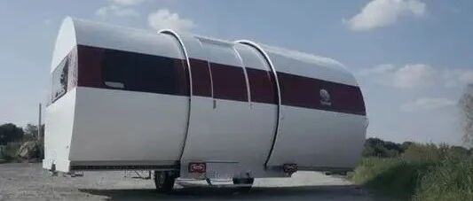 60秒多出3倍面积，这款房车又玩出空间新高度！