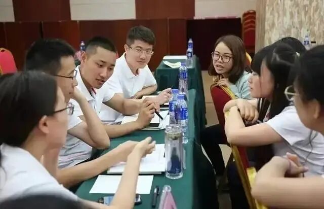 赤峰四中聯(lián)系電話_赤峰四中官網(wǎng)_赤峰四中網(wǎng)站