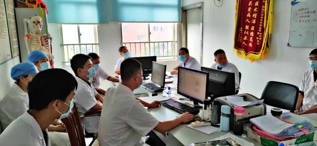 我院院领导一行探望格力受伤员工 送去慰问和关怀