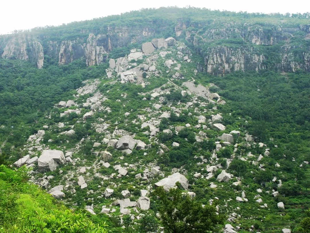 華夏最長的地震大裂谷,石灰岩地質地貌奇觀,是