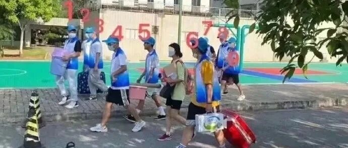 当我和一个网友聊得来时，我承认是我