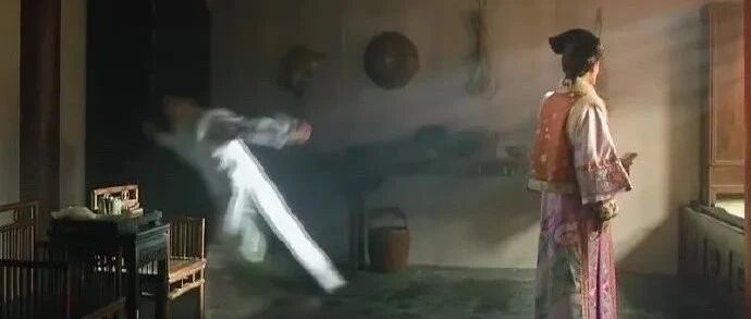 他是来自另一个次元吧