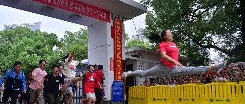 希望编剧们可以写一些能让自己相信的台词