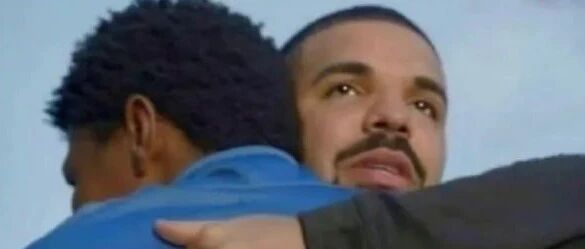 弟弟学姐姐拍照，学到精髓了