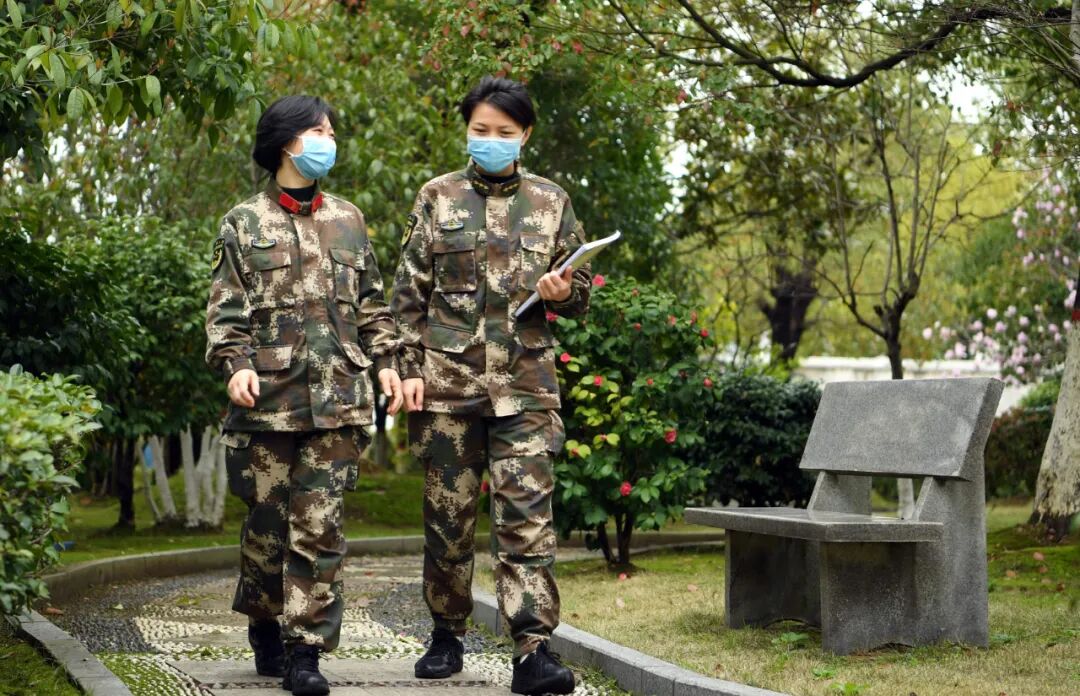 阳光兵哥兵妹，这《纲要》学得太“可”了