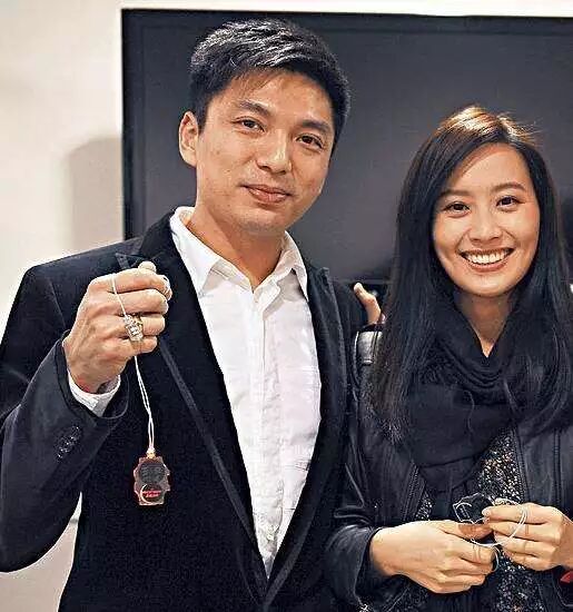 国外秘密结婚！前任的5亿豪宅都不要了？（组图） - 14