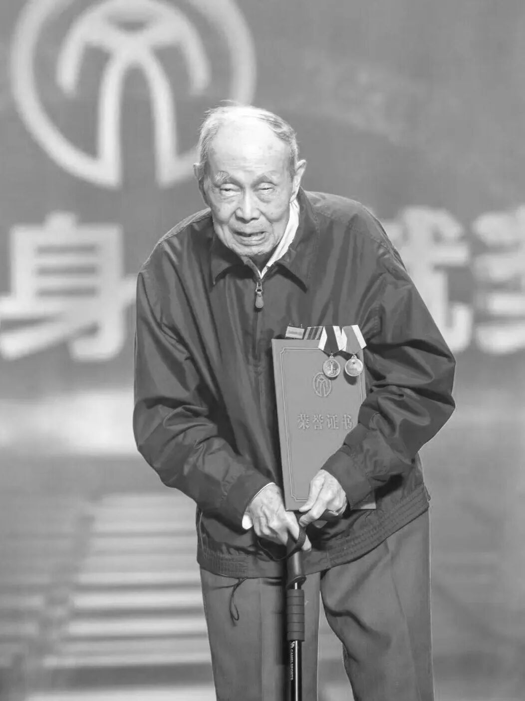 直击长津湖的摄影家张崇岫去世，享年95岁｜作品集 第1张