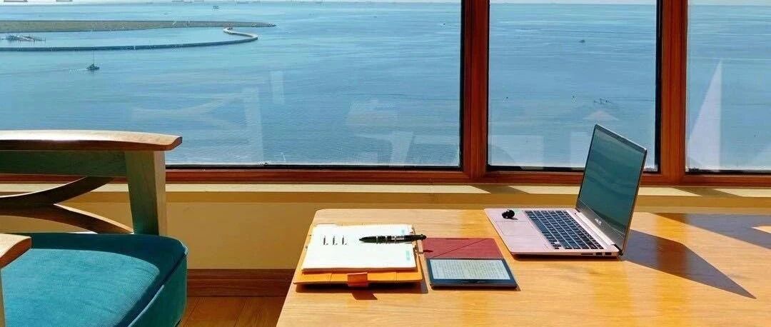 “我35岁，年薪百万，裸辞了”：不被定义的人生，有多爽？