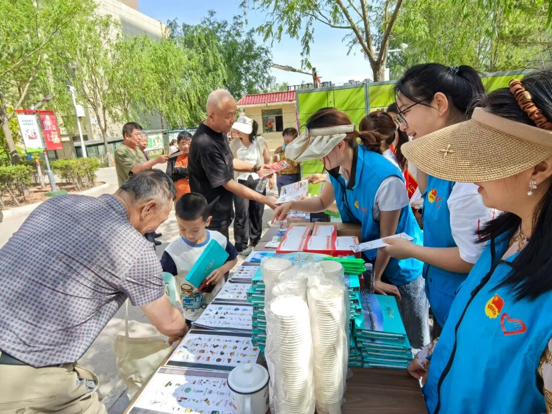 暖青之志 | 垃圾分类动起来！团旗委“垃圾分类进包联小区”系列宣传活动火热接力